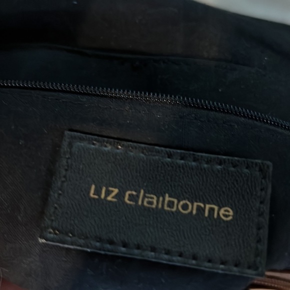 - Liz Claiborne womens purse - Picture 8 of 10